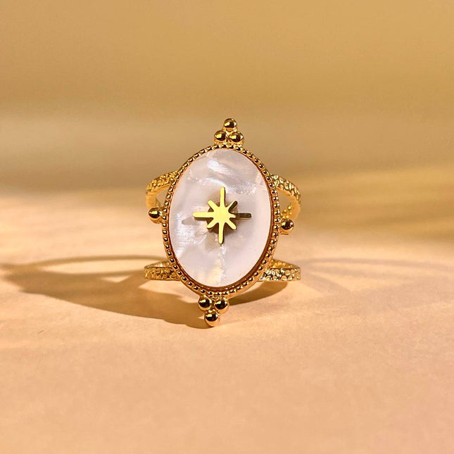 Bague ovale nacre blanche étoile dorée acier inoxydable