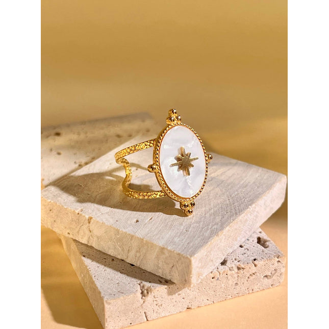 Bague ovale nacre blanche étoile dorée acier inoxydable