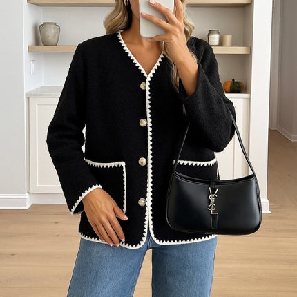 Veste effet bouclé avec poches et boutons dorés